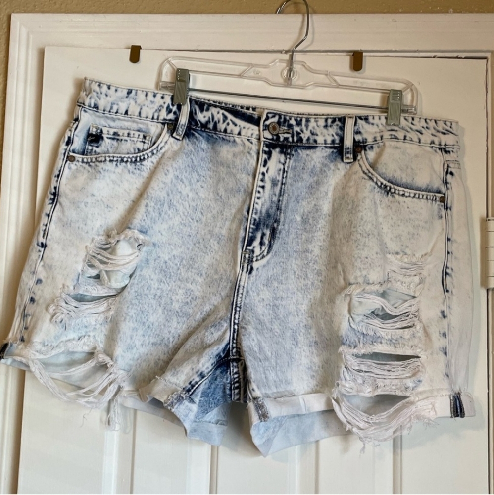 KanCan Acid Wash short shorts